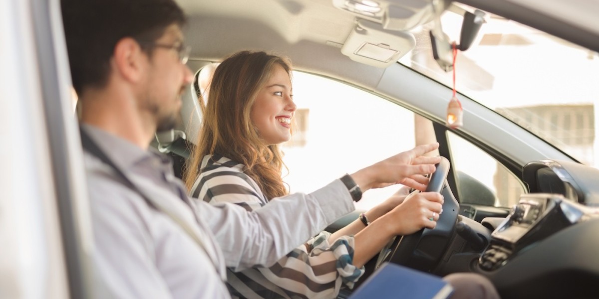 Driving School Smethwick – Learn from the Best in Your Local Area